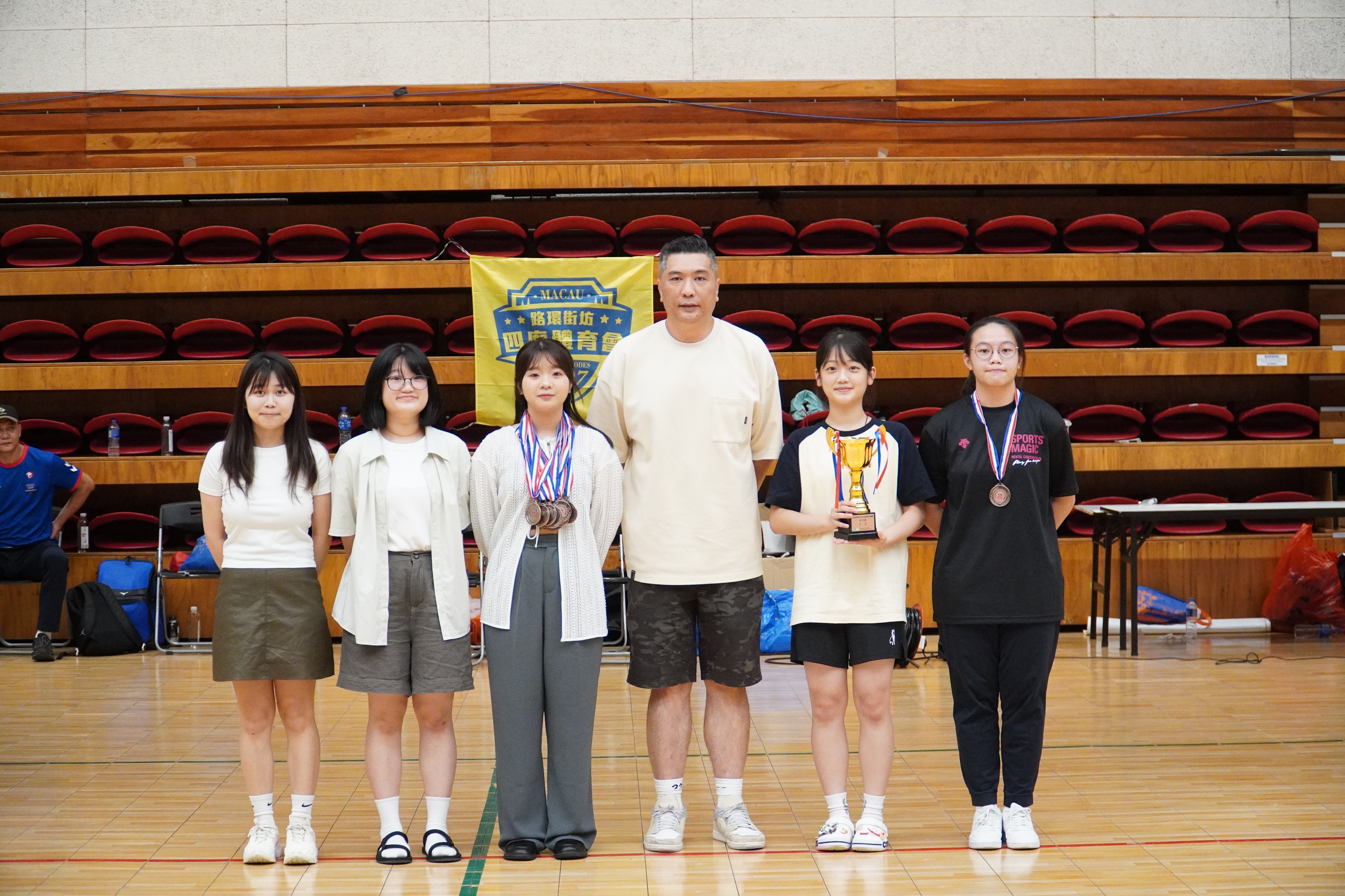 A10 女子組第三名廣電體育會.JPG